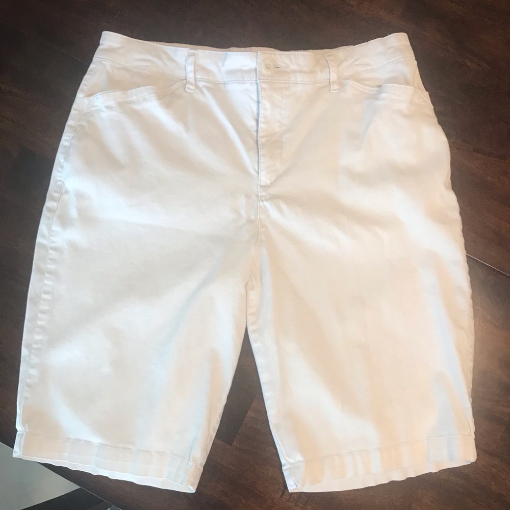 Gloria Vanderbilt Khaki Unltd